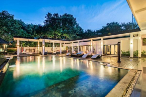  Stunning Villa Lily  Buleleng